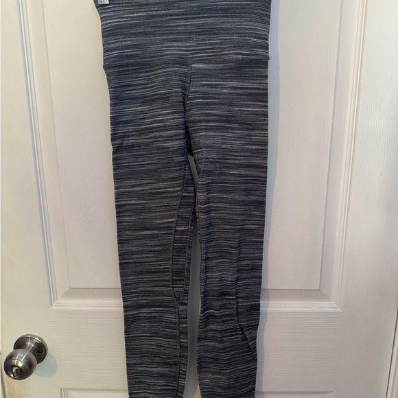 Lululemon Athletica Gray Striped Leggings - Picture 1 of 2
